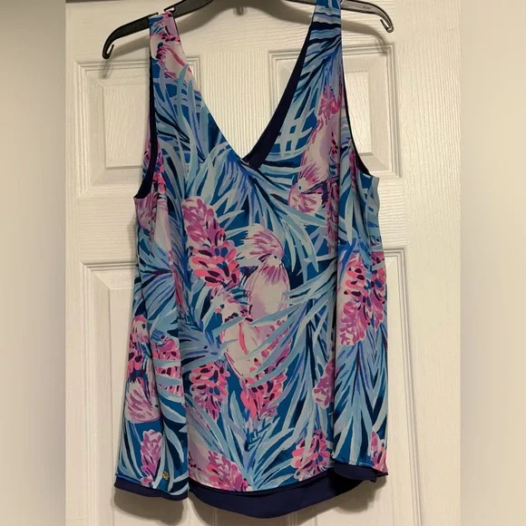 LILLY PULITZER Mr. Peacock Blue Tweethearts reversible Florin v-neck tank - Picture 4 of 5